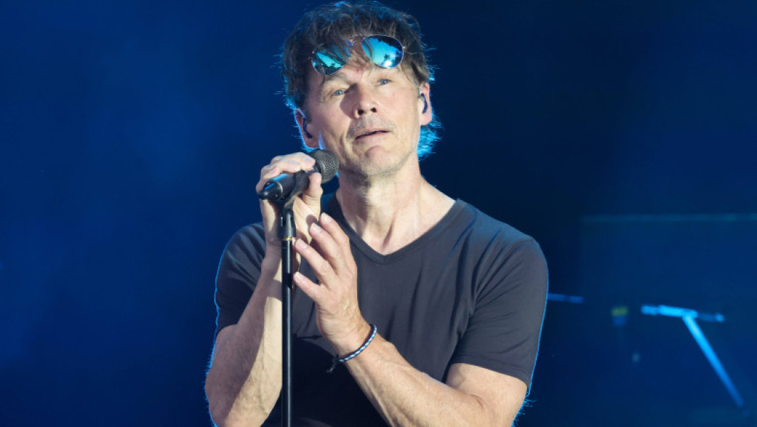 Morten Harket, solistul trupei norvegiene A-ha, are un nou diagnostic medical, potrivit digi24.ro. CITEAZĂ că artistul în vârstă de 65 de ani a fost diagnosticat cu boala Parkinson, iar vestea a fost făcută oficial pe site-ul formației, într-un articol scris de Jan Omdahl, cel care s-a ocupat de biografiile membrilor trupei.