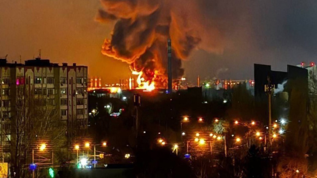 Rafinărie din Engels, incendiată în urma unui atac cu drone lansat de Ucraina