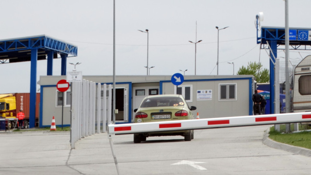 Un nou pod peste Dunăre va fi construit în sudul regiunii Odesa, conectând satul Orlivka, raionul Izmail, cu orașul românesc Isaccea, relatează Ukrainskaia Pravda. Potrivit sursei menționate, acest proiect face parte din marele coridor de transport sudic și va lega Ucraina de Uniunea Europeană prin România.