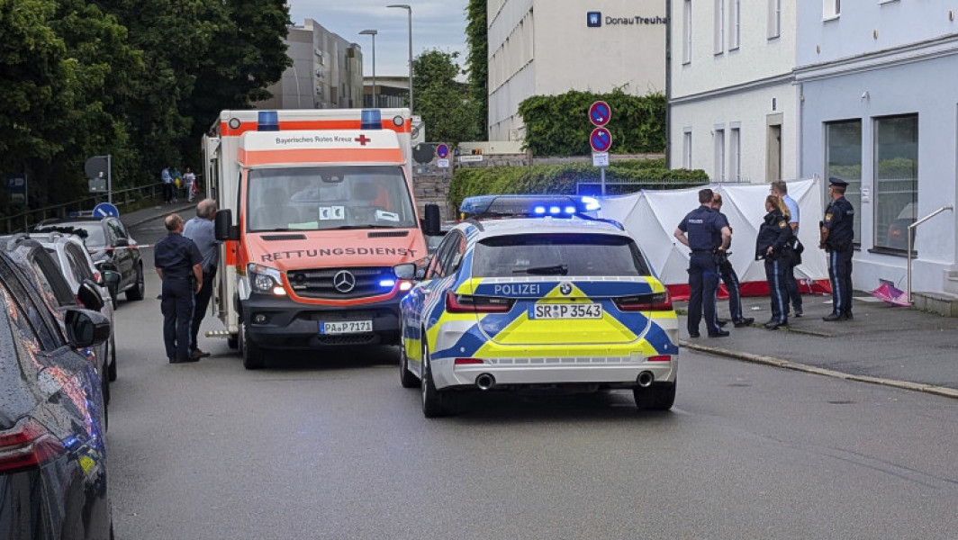 Barbat de 48 de ani arestat după ce a intrat cu mașina într-un grup de persoane în Passau, Germania