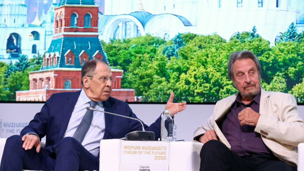 conferință la moscova cu personalități occidentale și oficiali ruși