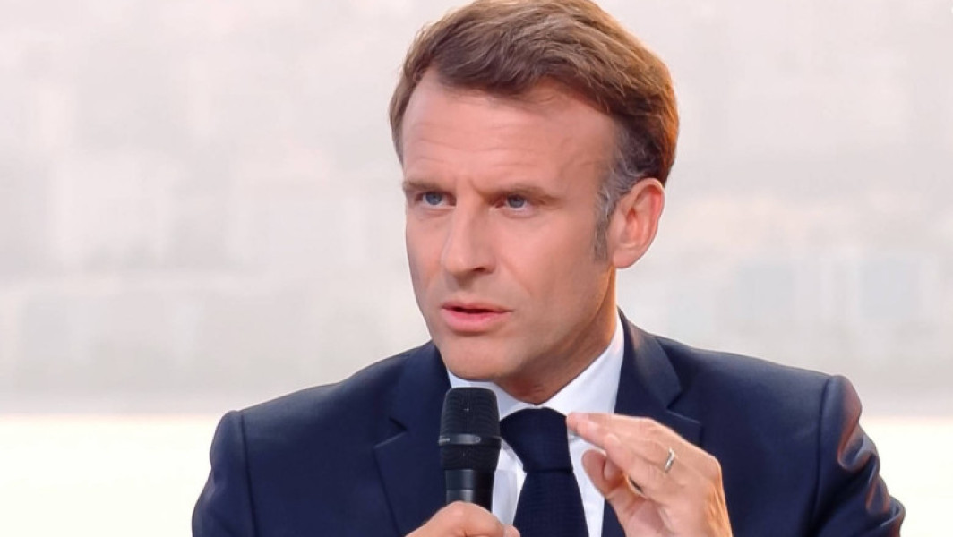 Macron prelungește planurile de interzicere a rețelelor sociale pentru cei mici