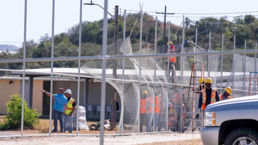 Planul administrației Trump de a transfera migranți către baza Guantanamo Bay