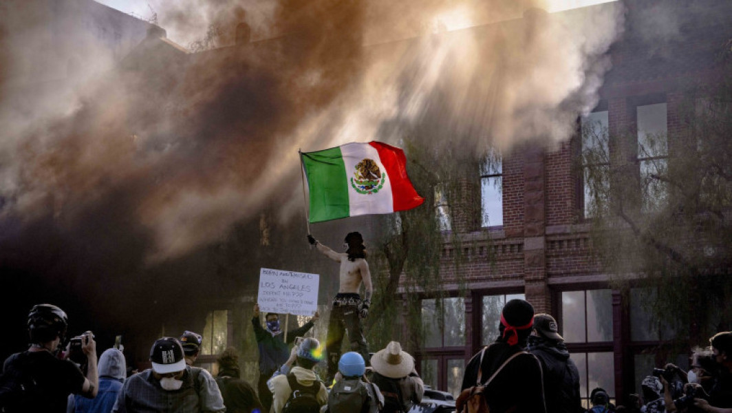 Proteste în Los Angeles: steagul mexican și tensiuni politice