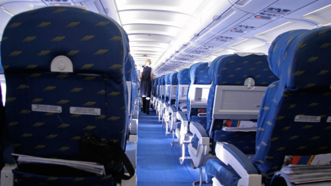 Cele mai sigure locuri din avion, potrivit experților, și surprizele legate de supraviețuire în accidente