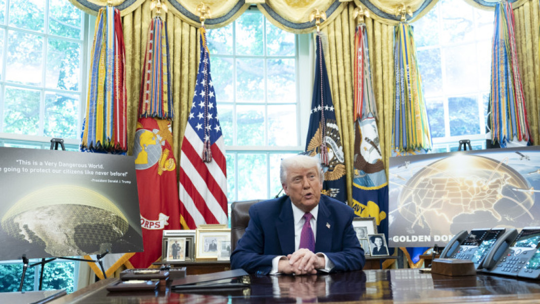 Donald Trump a raportat venituri de peste 600 de milioane de dolari din criptomonede, cluburi de golf și alte afaceri, relatează digi24.ro. Potrivit unei declarații financiare publicate de fostul președinte al Statelor Unite, aceste venituri reflectă situația sa financiară pentru anul 2024 și arată că investițiile în criptomonede i-au crescut considerable averea.