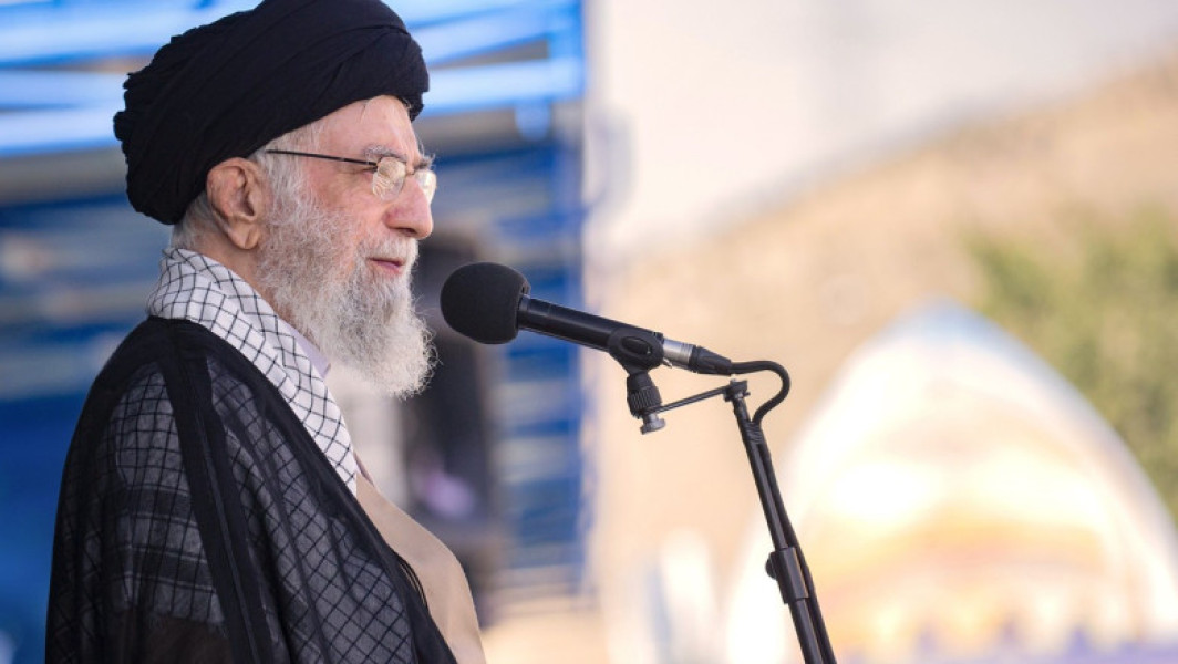 Khamenei, liderul suprem al Iranului, își face prima apariție publică în cinci ani și transmite mesaje dure