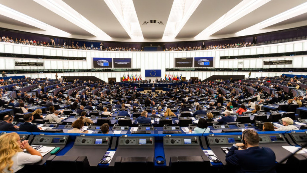 Parlamentul European a cerut eliminarea termenelor de prescripție pentru infracțiunile sexuale asupra minorilor
