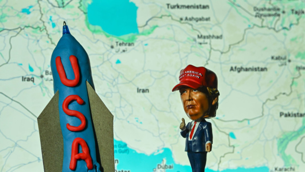 Trump se amână în decizia de a interveni militar împotriva Iranului, chiar dacă a luat o pauză în planul de a ordona un atac major