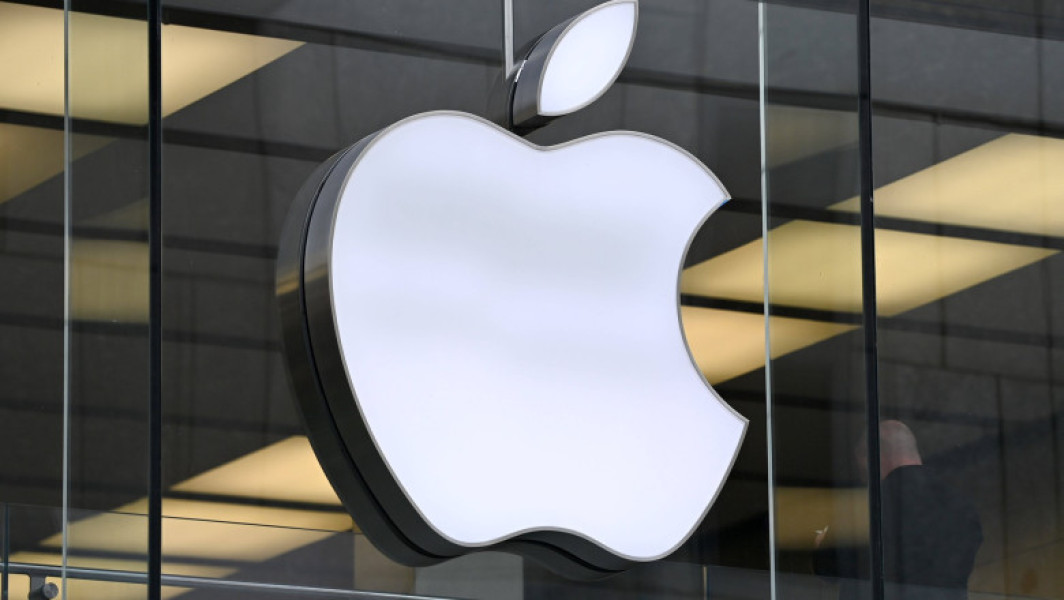 Apple, dată în judecată pentru că ar fi exagerat progresul în AI. Acționarii reclamă pierderi uriașe