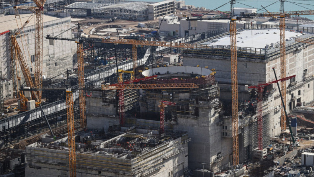 Rusia analizează vinderea participațiilor la centrala nucleară pe care o construiește în Turcia