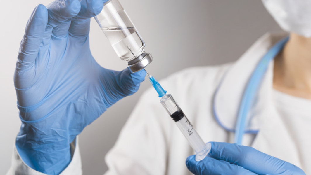 Vaccinarea antigripală începe din octombrie cu un vaccin trivalent pentru sezonul 2025-2026